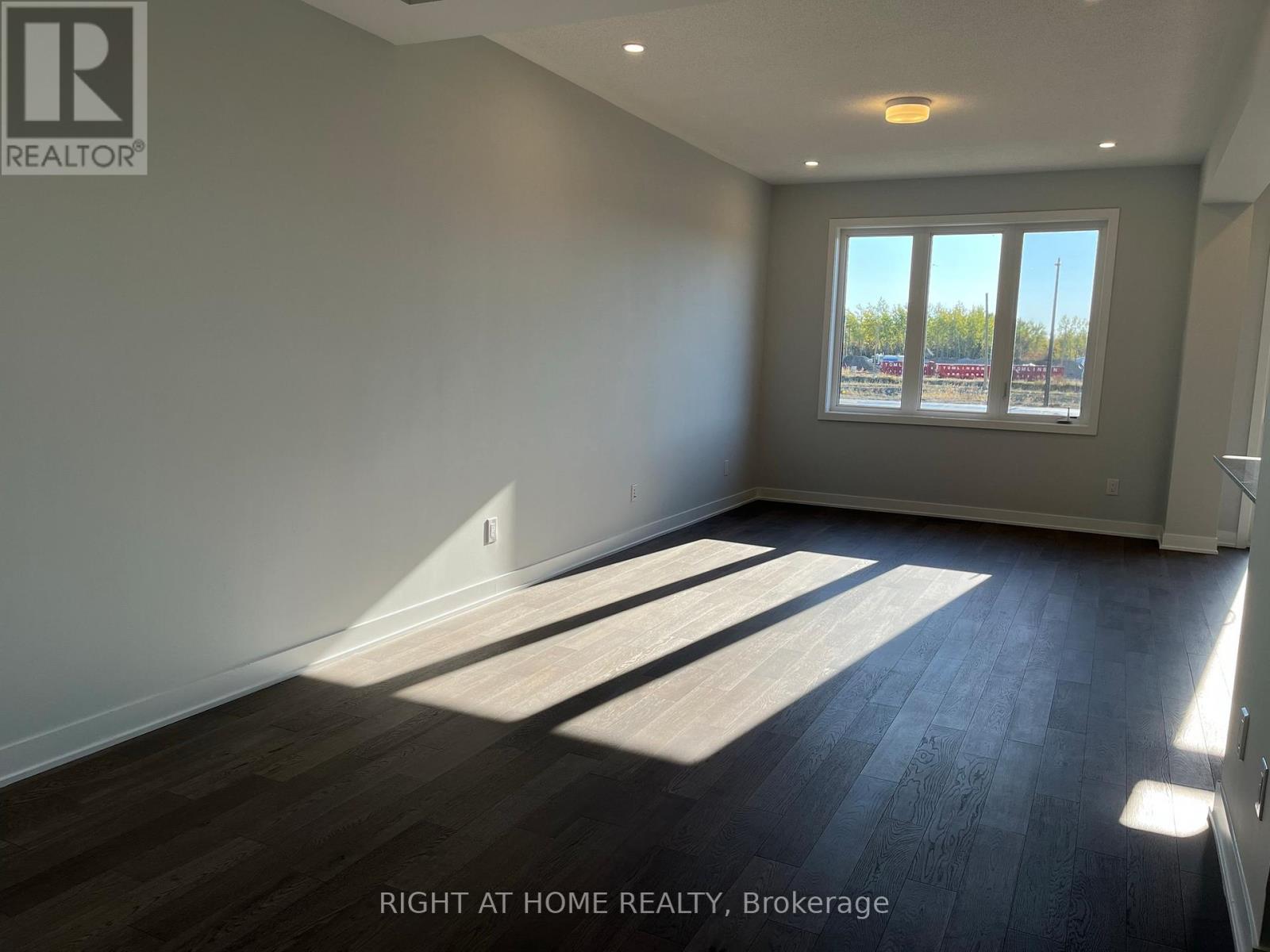 641 ALLIED MEWS 3 Beds Home, Townhouse for Rent - Photo gallery 5