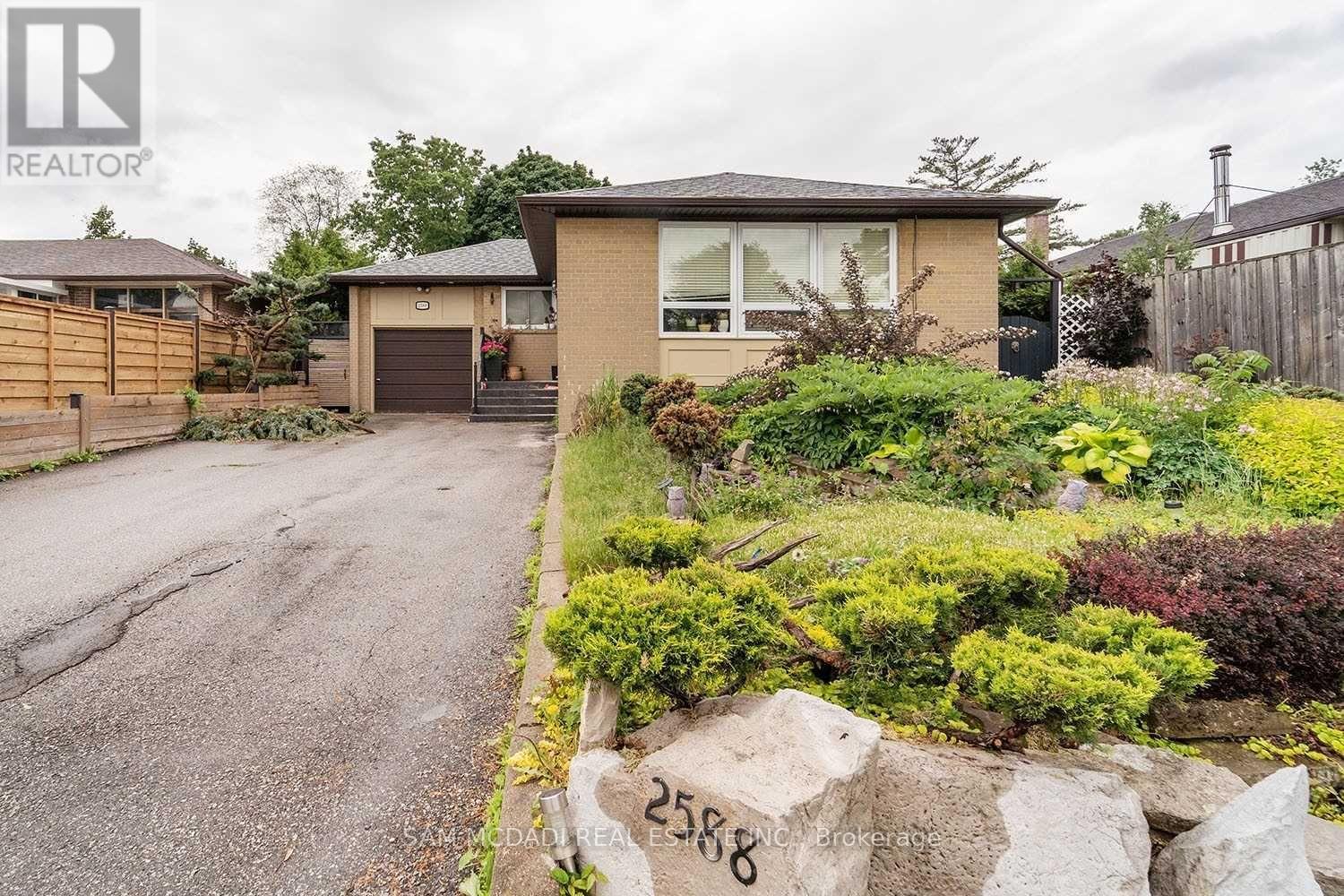 BSMT - 2588 LUNDIGAN DRIVE 1 House for Rent - Photo gallery 1