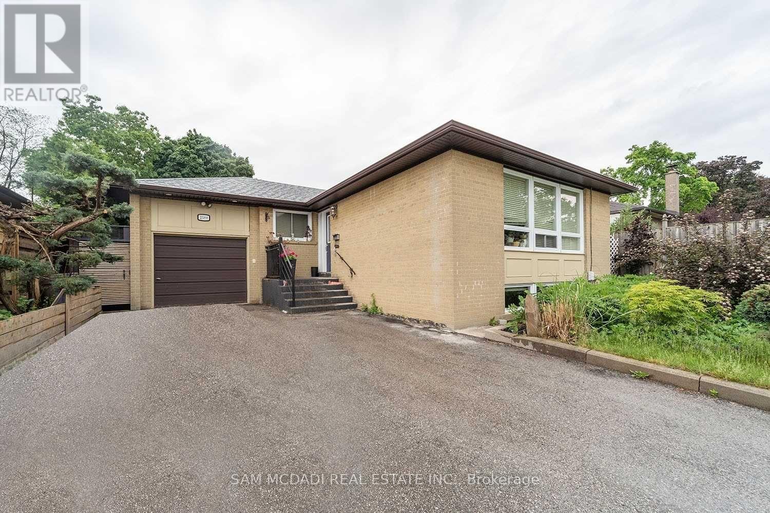 BSMT - 2588 LUNDIGAN DRIVE 1 House for Rent - Photo gallery 2