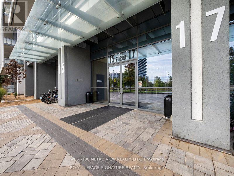 The image shows the entrance to a building with the number 17 on it.