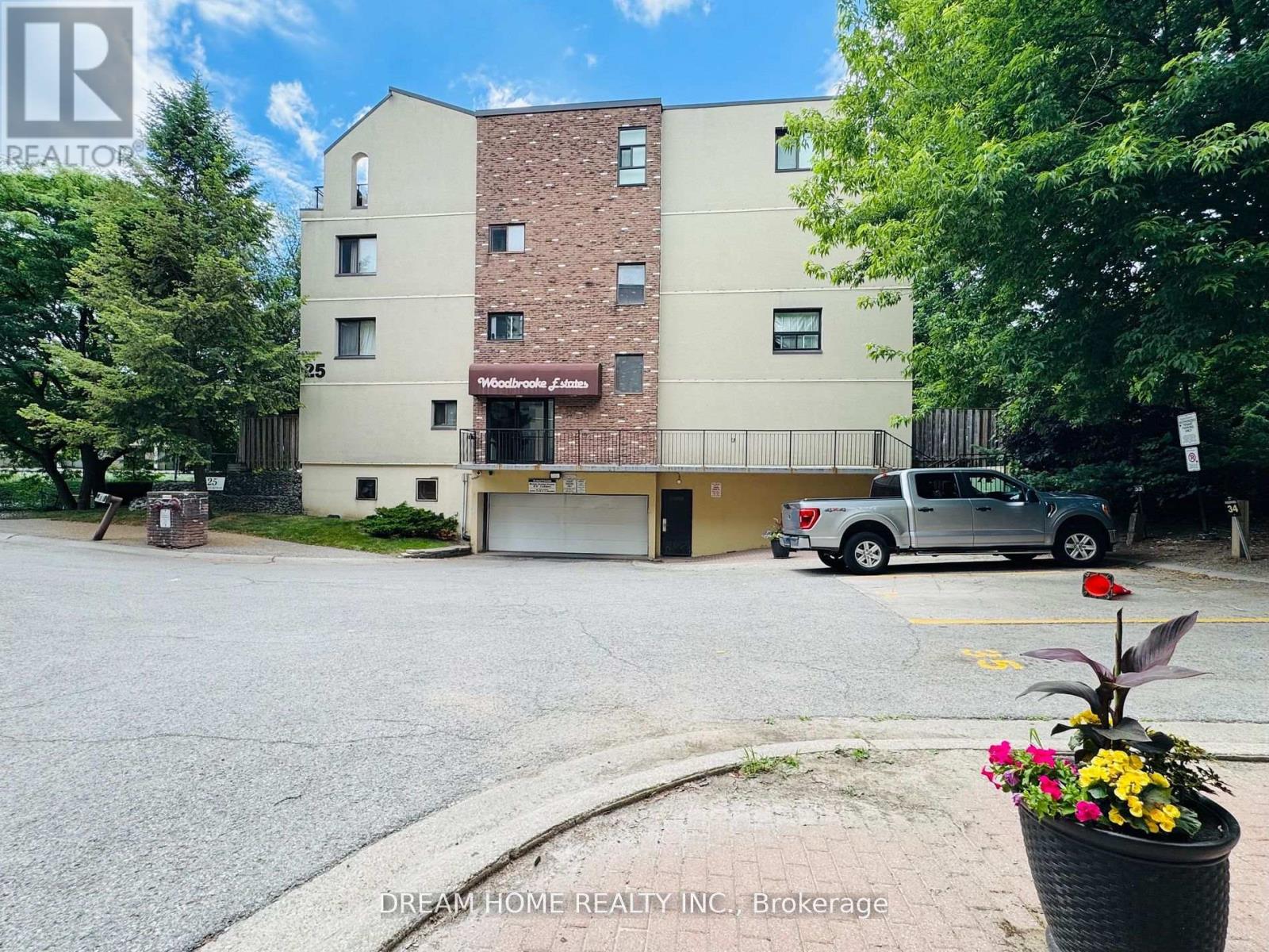 11 - 25 PEBBLE BYWAY 4 Beds Condo, Home, Townhouse for Rent - Photo gallery 1
