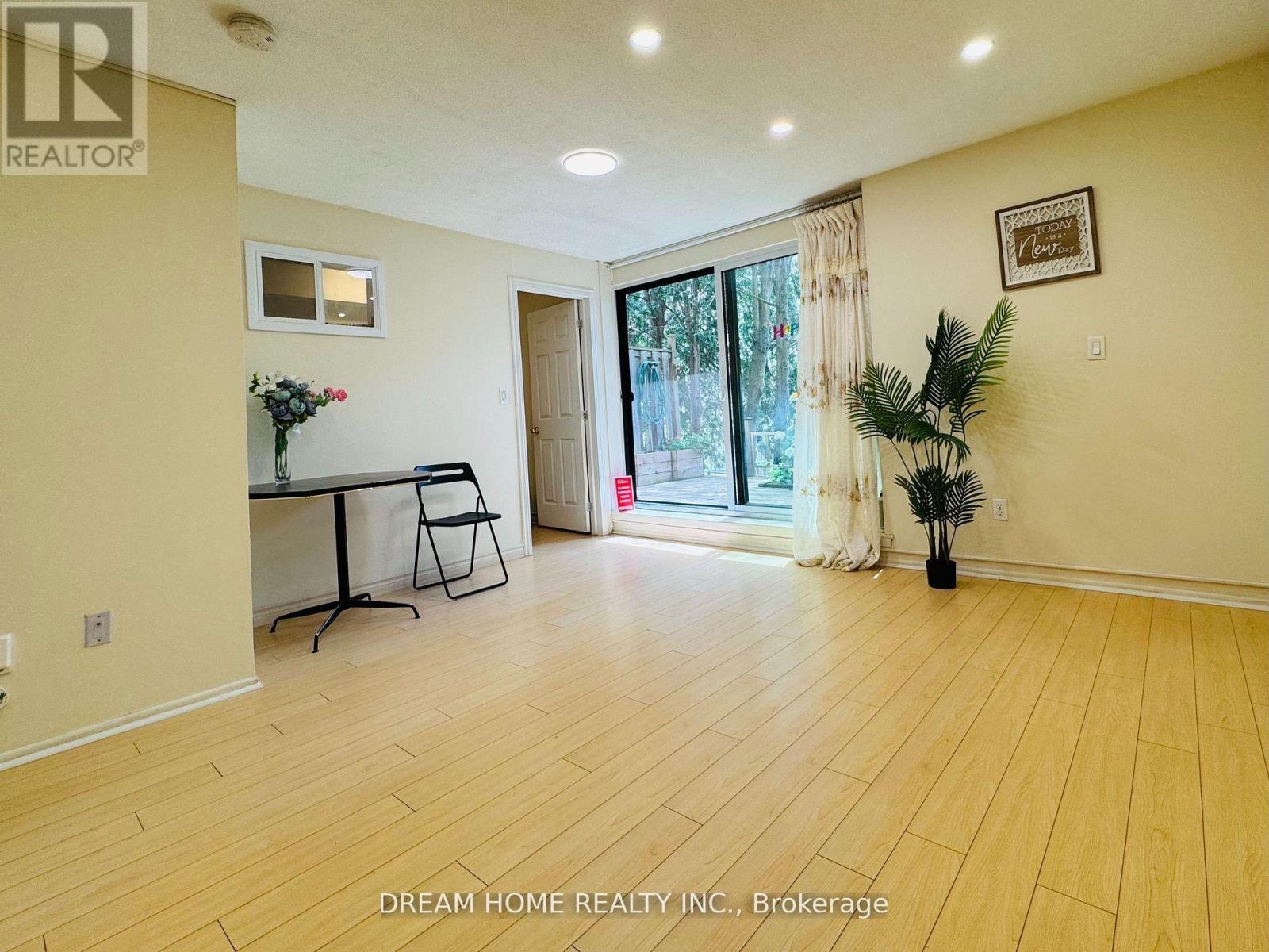 11 - 25 PEBBLE BYWAY 4 Beds Condo, Home, Townhouse for Rent - Photo gallery 4