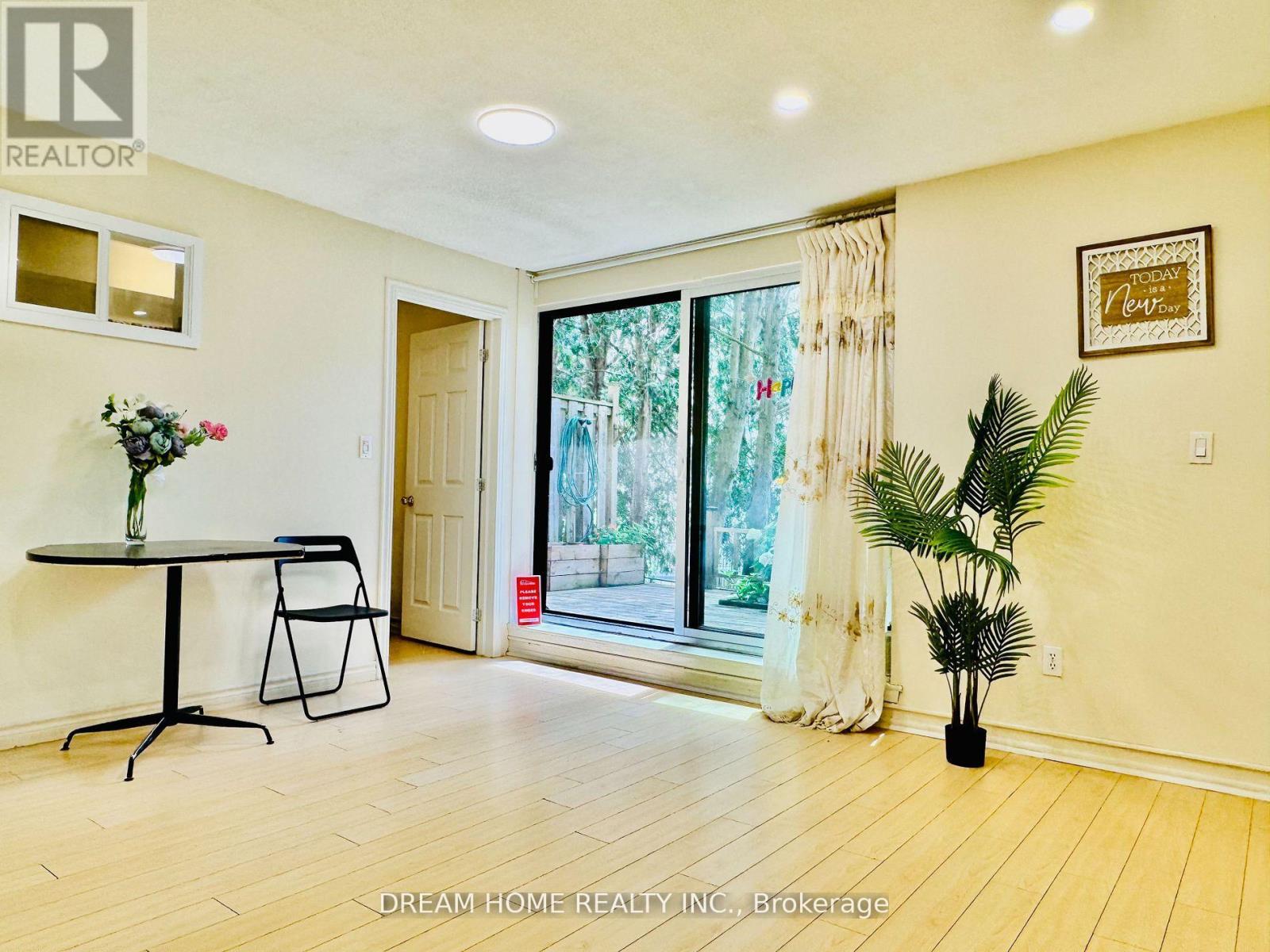 11 - 25 PEBBLE BYWAY 4 Beds Condo, Home, Townhouse for Rent - Photo gallery 5