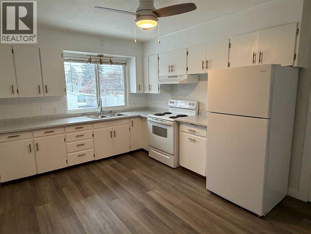 1, 5416 46 Street 2 Beds House for Rent - Photo gallery 1