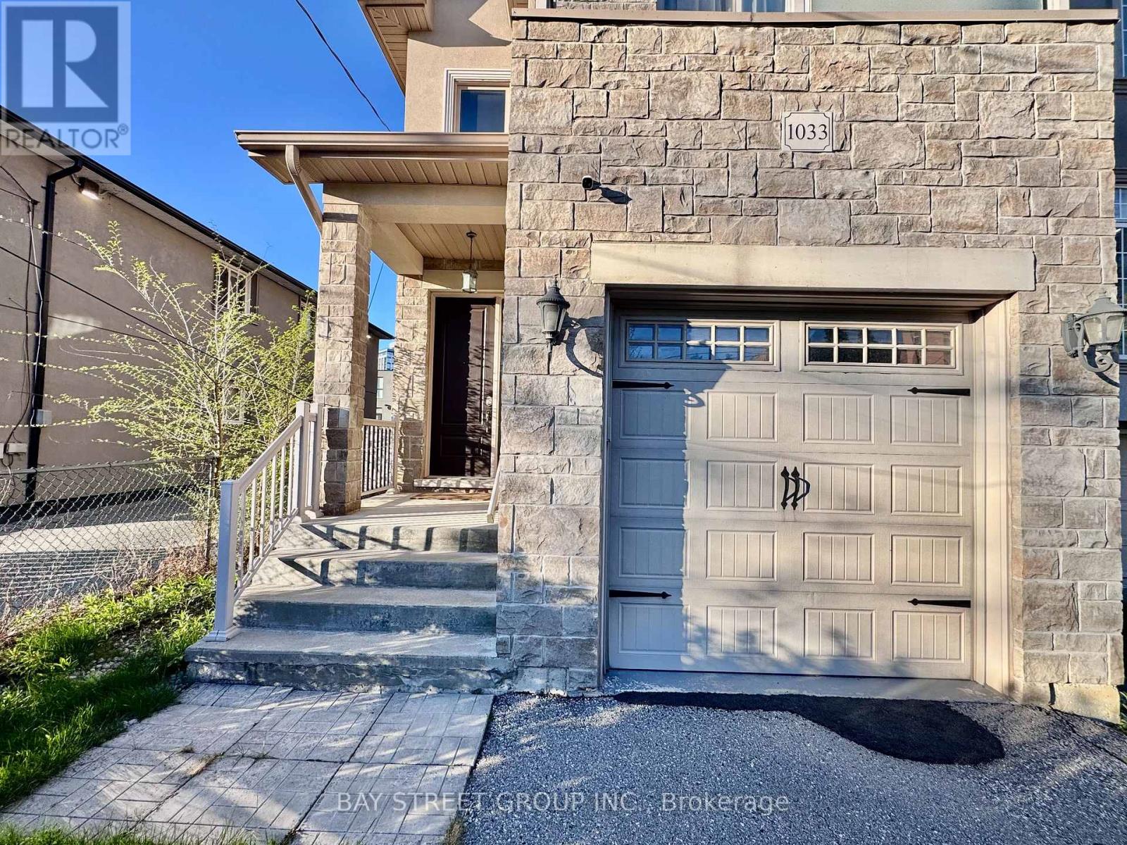 1033 SHAW DRIVE 4 Beds House for Rent - Photo gallery 2