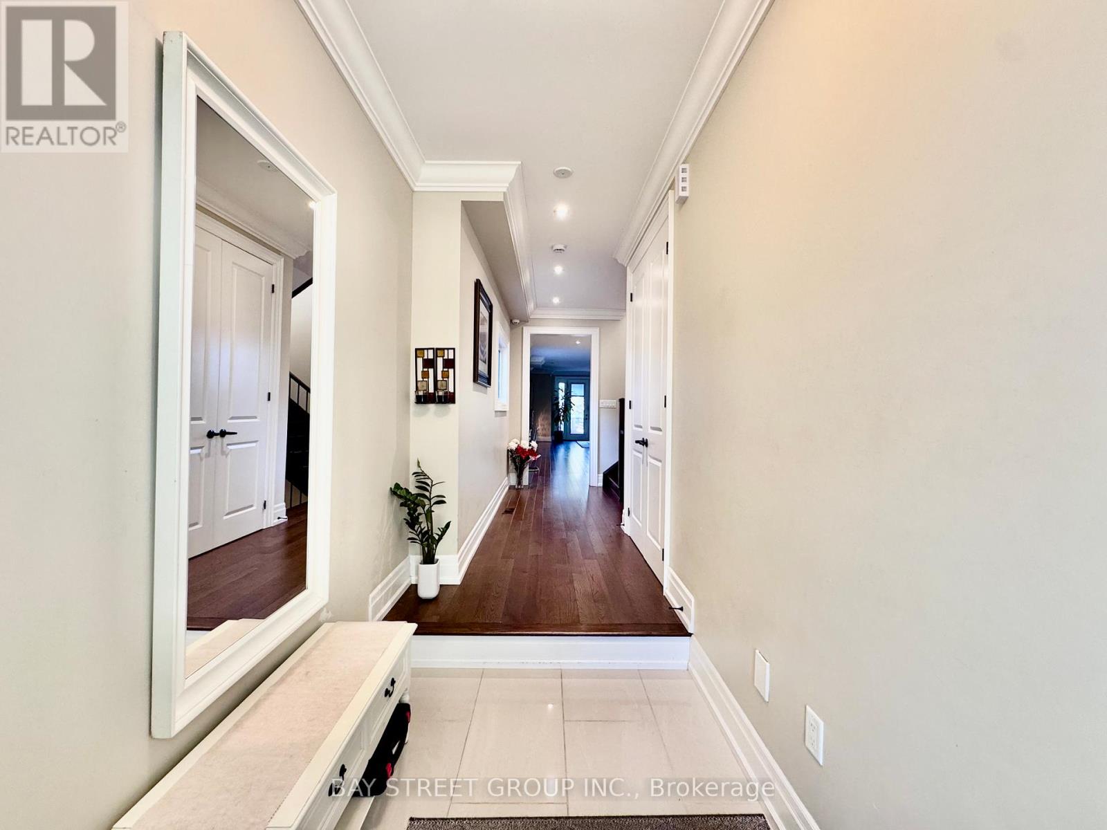 1033 SHAW DRIVE 4 Beds House for Rent - Photo gallery 3