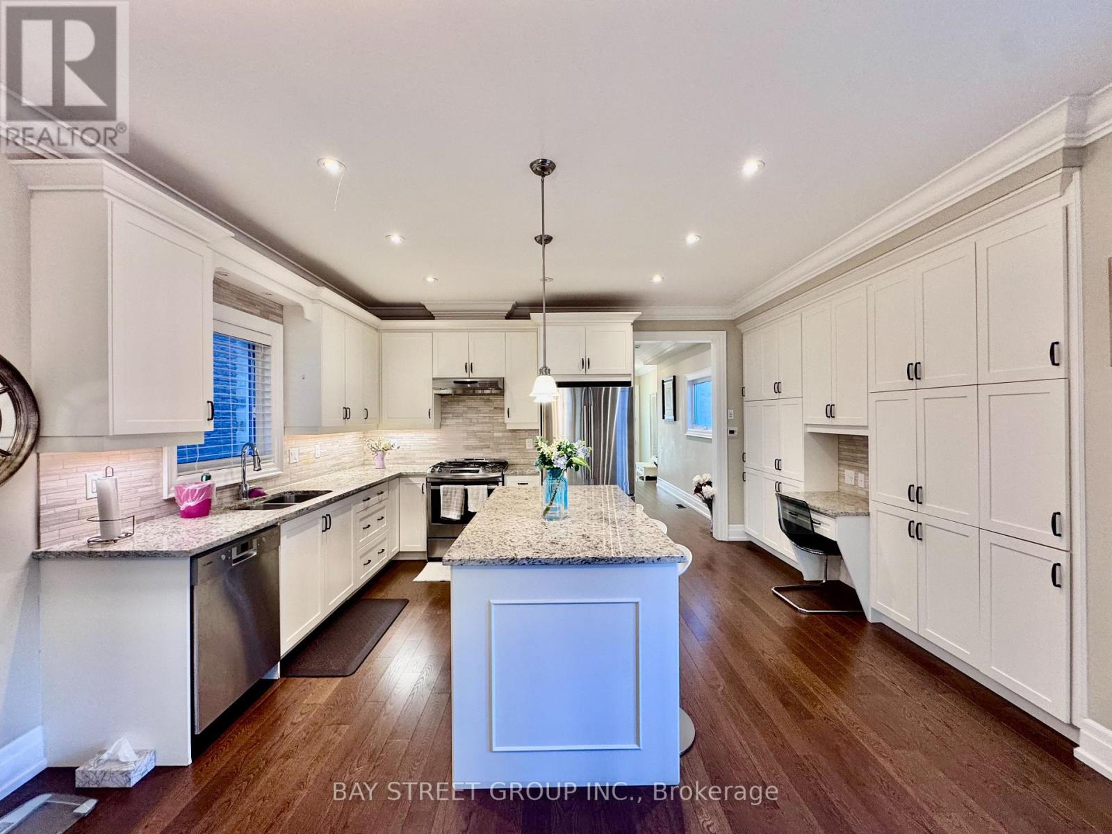 1033 SHAW DRIVE 4 Beds House for Rent - Photo gallery 5