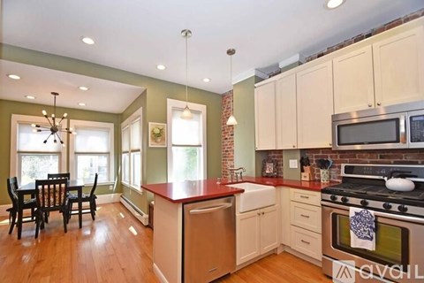 759 East 7Th Street 3 Beds Apartment for Rent