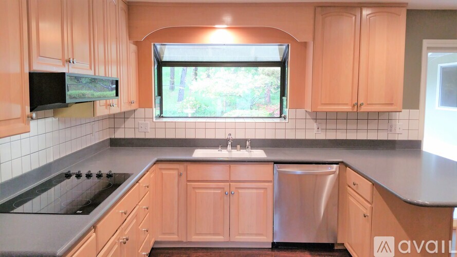 29 Thorndale Place 4 Beds Single Family Home for Rent - Photo gallery 1