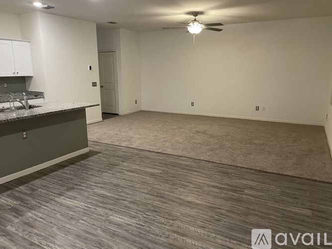 13539 Lunar Light 4 Beds Single Family Home for Rent - Photo gallery 4