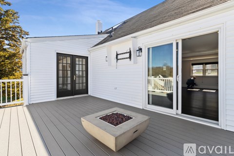 23 Nicholas Ave 3 Beds Apartment for Rent