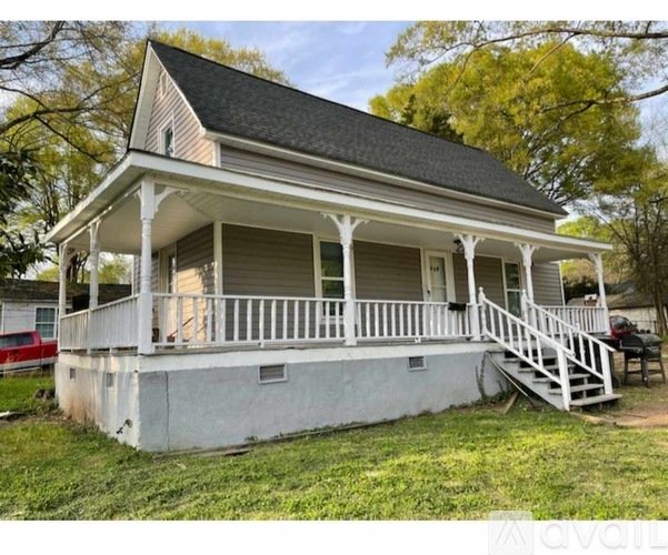 226 Brookwood Ave NW 3 Beds Apartment for Rent - Photo gallery 1