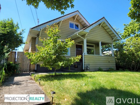 6239 NE 6Th Ave 3 Beds Apartment for Rent