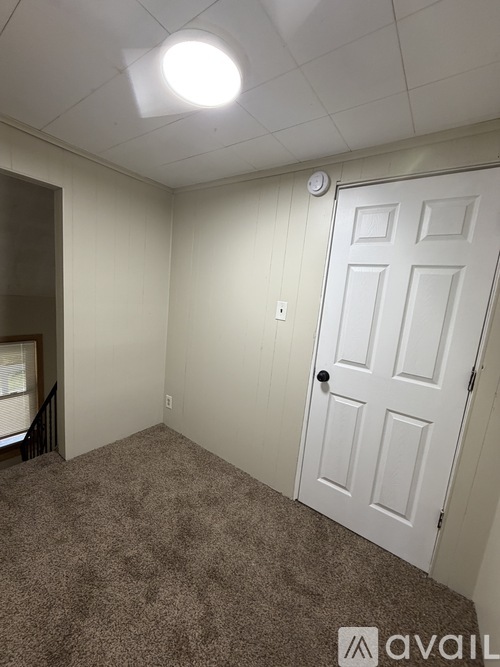 68 N Shirley St 3 Beds Single Family Home for Rent - Photo gallery 5