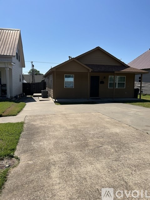 418 South Water Street 3 Beds Apartment for Rent