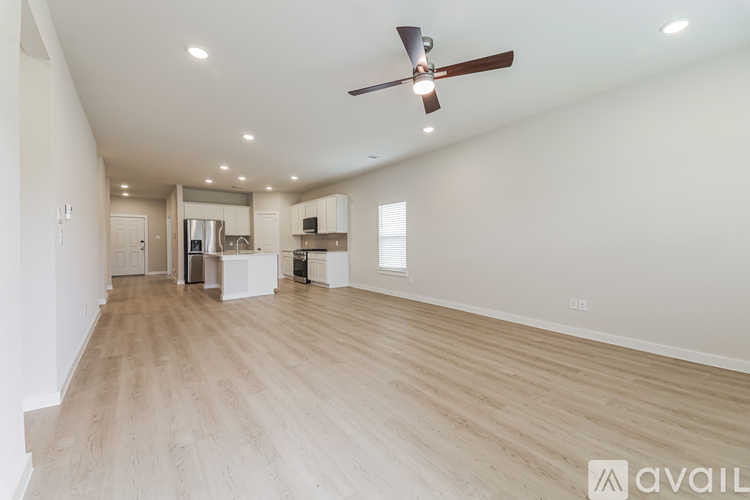2213 Trailside Dr 3 Beds Single Family Home for Rent - Photo gallery 4