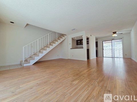 426 W Dryden St 2 Beds Apartment for Rent