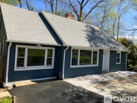 1 Clover Hill Drive 4 Beds Apartment for Rent