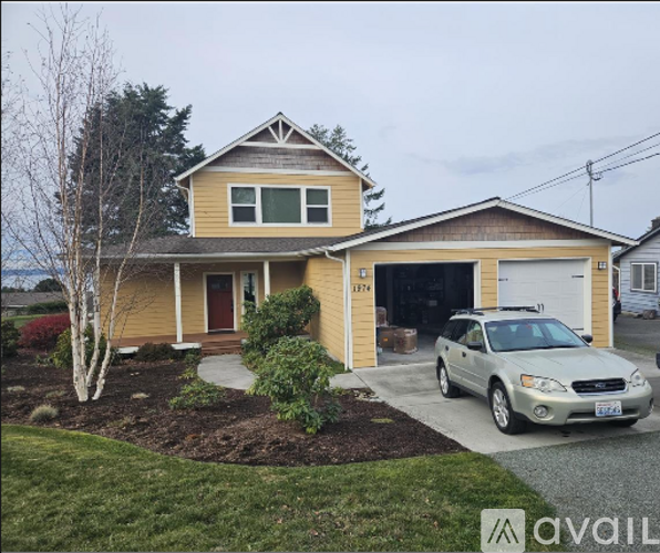 1974 Pinecrest Ave 3 Beds Single Family Home for Rent - Photo gallery 1