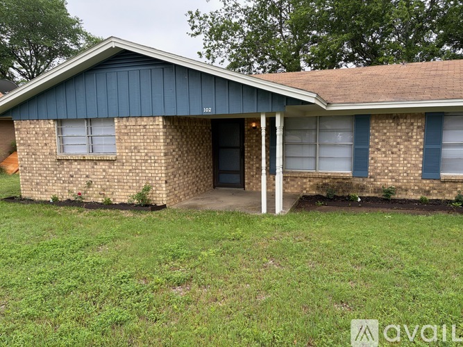 102 Forest Lane 3 Beds Single Family Home for Rent - Photo gallery 2