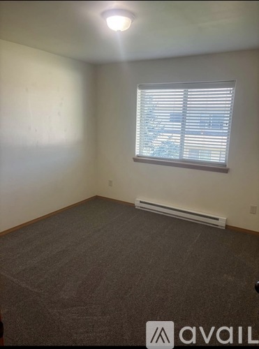 3790 East Main Street 3 Beds Apartment for Rent - Photo gallery 1