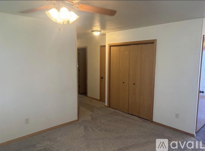 3790 East Main Street 3 Beds Apartment for Rent - Photo gallery 3