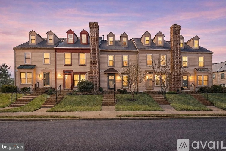 44025 Aberdeen Terrace 3 Beds Townhouse for Rent - Photo gallery 1