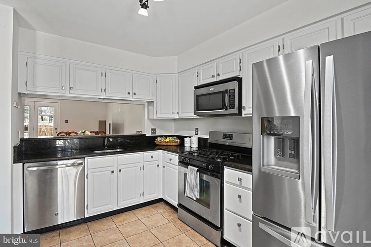 44025 Aberdeen Terrace 3 Beds Townhouse for Rent - Photo gallery 3