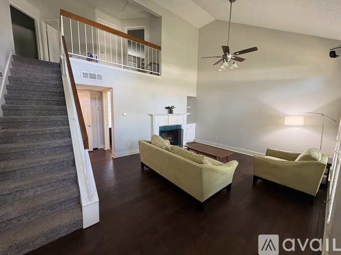 500 Holliday Ln 3 Beds Single Family Home for Rent - Photo gallery 3