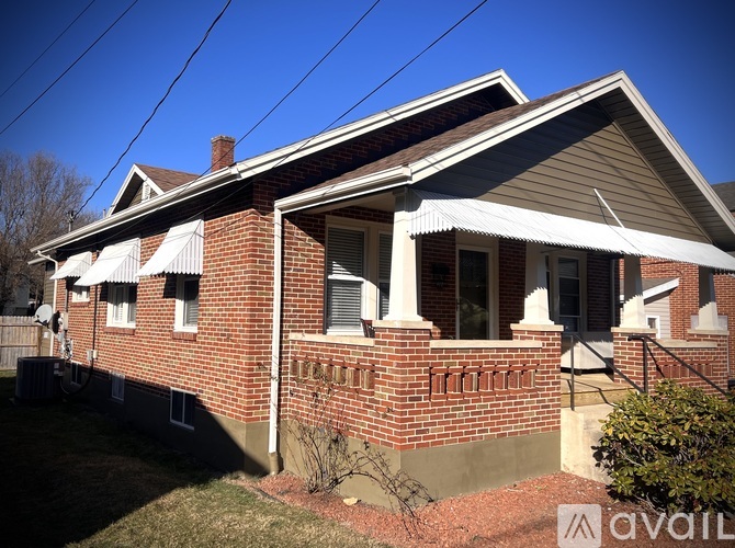 412 W Oldtown St 2 Beds Single Family Home for Rent - Photo gallery 1