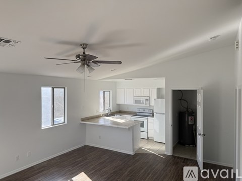 3310 West Jackson Street 3 Beds Apartment for Rent
