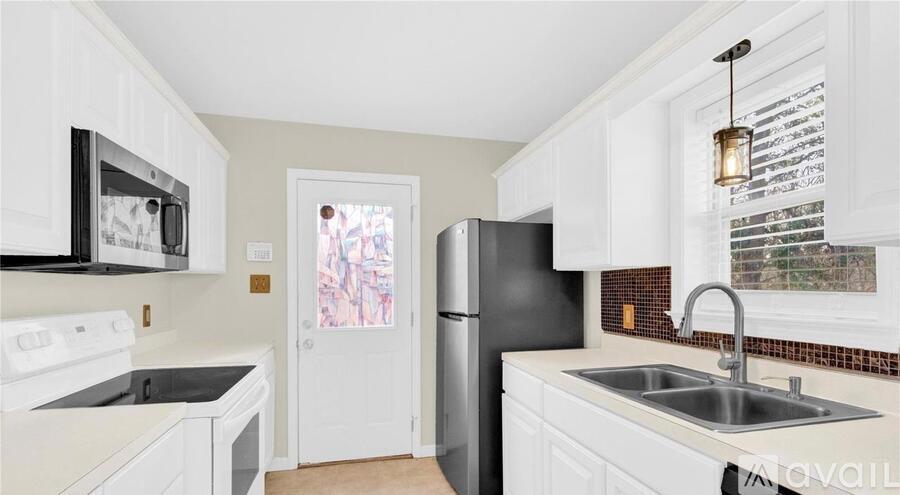 340 Vernon Ln 3 Beds Single Family Home for Rent - Photo gallery 5