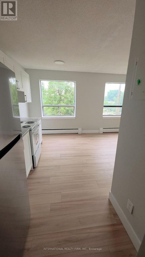305 - 295 MELVIN AVENUE 1 Apartment for Rent