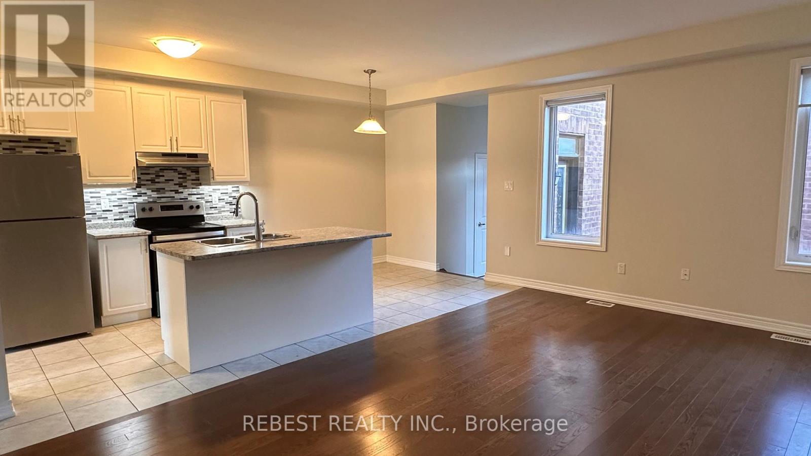 220 CORONATION ROAD 3 Beds Home, Townhouse for Rent - Photo gallery 5