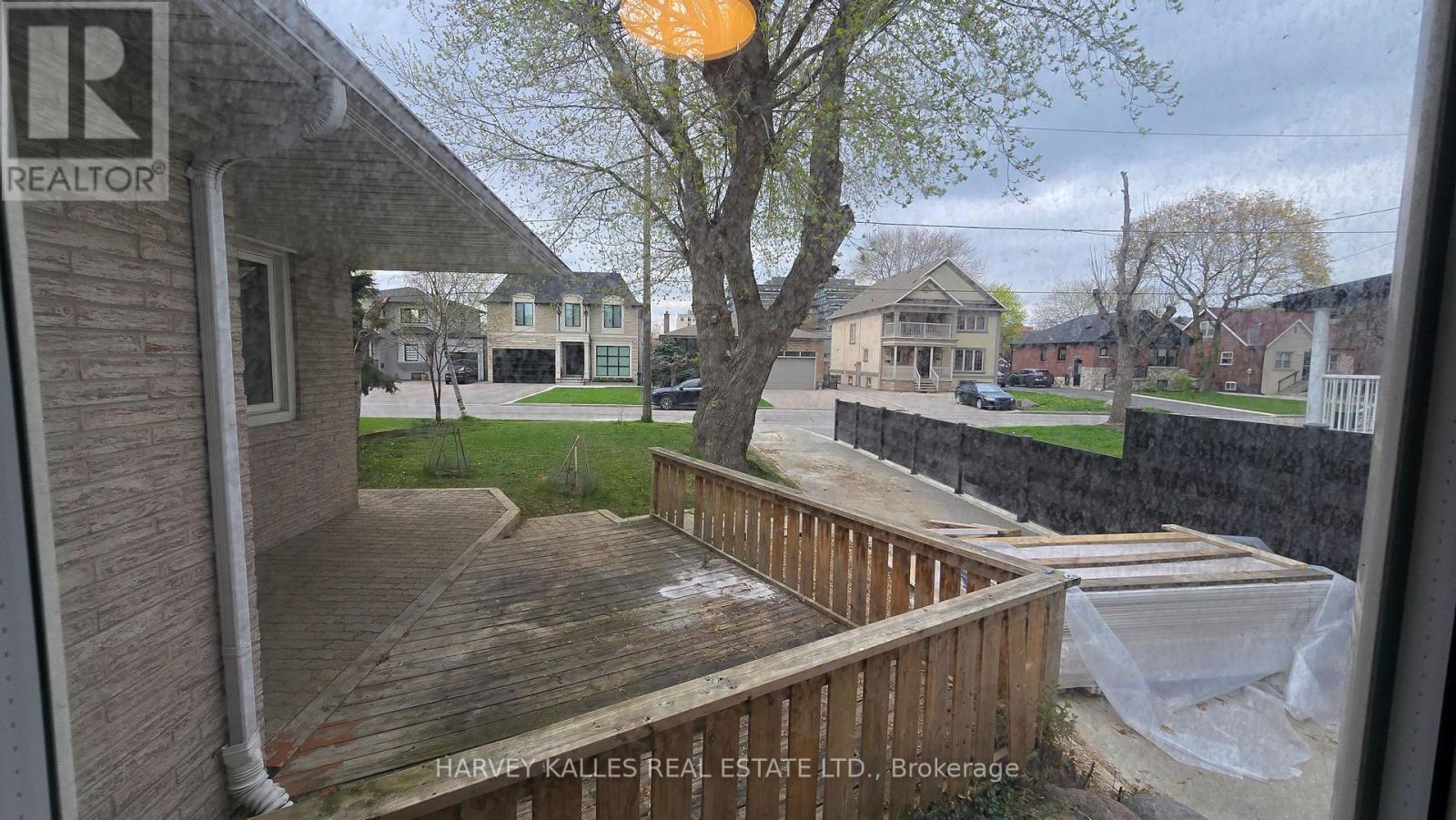 MAIN - 279 CORNELIUS PARKWAY 3 Beds House for Rent - Photo gallery 3