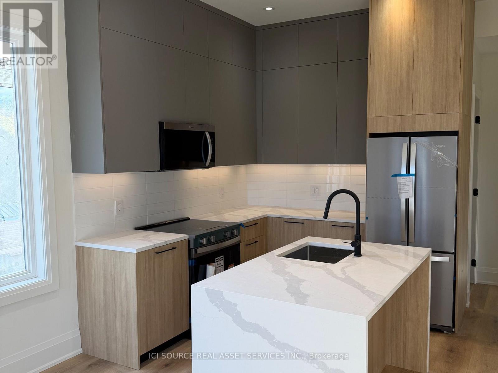 UNIT 1 - 28 NORCROSS ROAD 2 Beds Home, Multifamily for Rent - Photo gallery 4