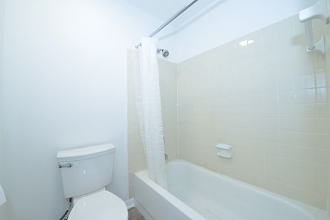 5632 FOXLAKE DR 2 Beds Apartment for Rent
