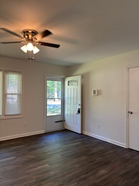 212 Pine Grove Avenue 2 Beds Apartment for Rent