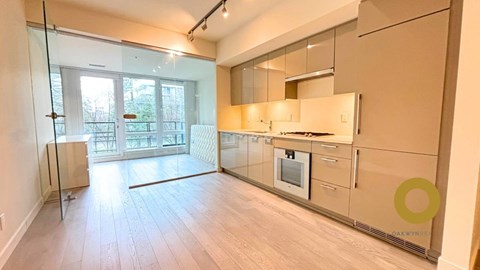 205-4488 Cambie Street 1 Apartment for Rent