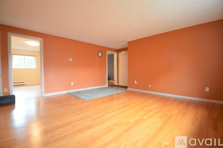 30 Bryon Rd 1 Apartment for Rent - Photo gallery 3