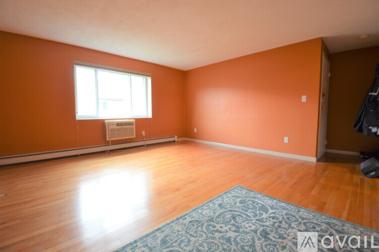 30 Bryon Rd 1 Apartment for Rent - Photo gallery 4