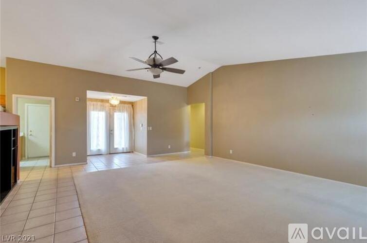 1048 Royal Skyline St 3 Beds Single Family Home for Rent - Photo gallery 3