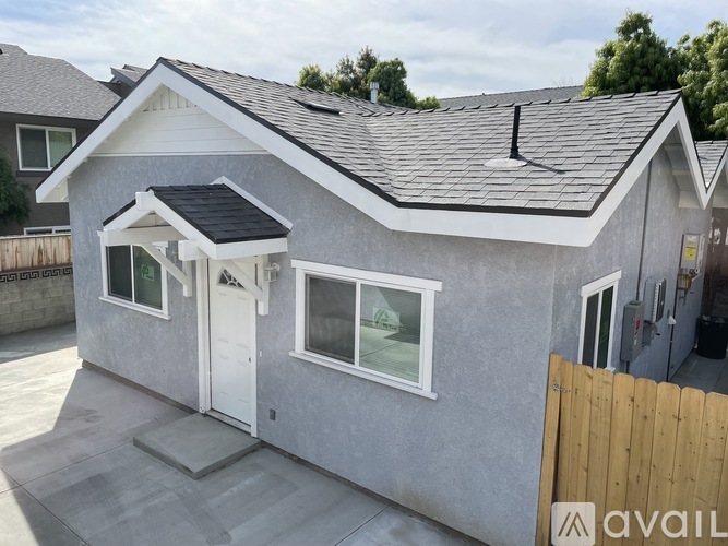 143 N Barranca Ave 1 Apartment for Rent - Photo gallery 1