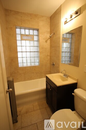 2339 W Rosemont Ave 1 Apartment for Rent - Photo gallery 4
