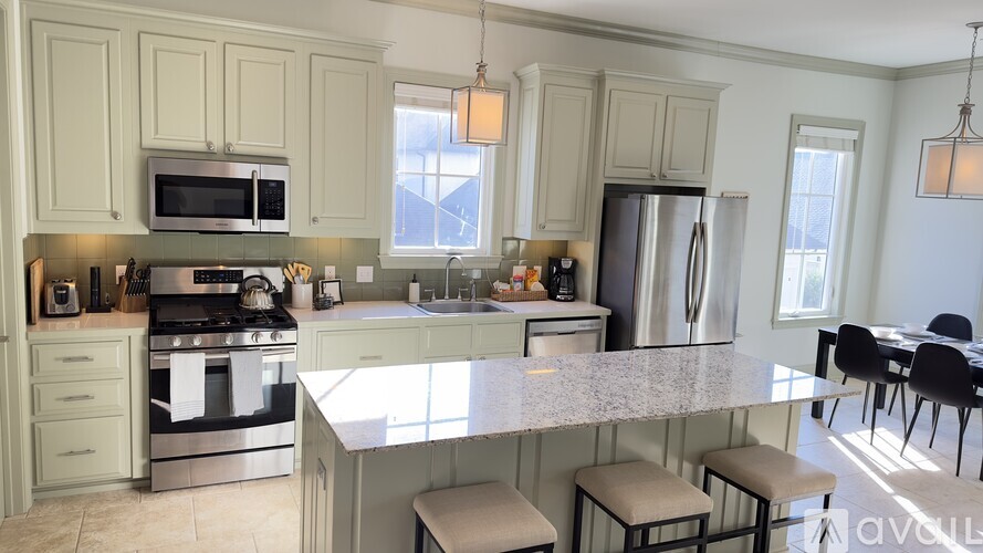 1656 Belmont Ave 1 Apartment for Rent - Photo gallery 2