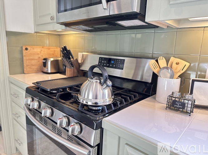 1656 Belmont Ave 1 Apartment for Rent - Photo gallery 3