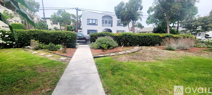 1048 E 5th St 1 Apartment for Rent - Photo gallery 2