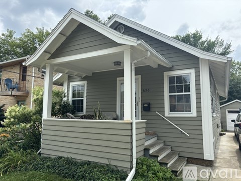 656 Sprague St 2 Beds Apartment for Rent