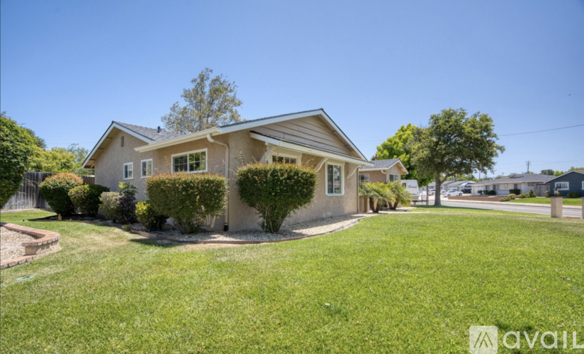 4620 Via Nina 4 Beds Single Family Home for Rent - Photo gallery 4