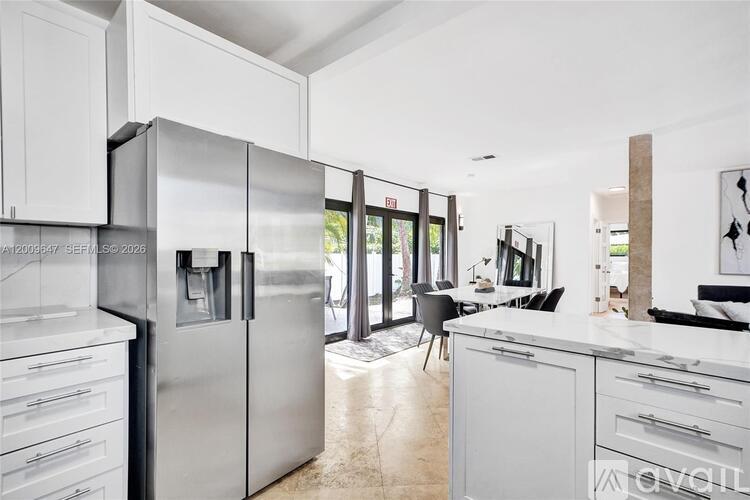 707 N 13th Ave 3 Beds Single Family Home for Rent - Photo gallery 3
